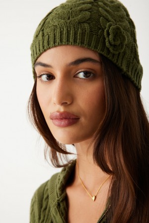Frankies Bikinis Cece Cable Cloud Knit Beanie Verde | MI1470392